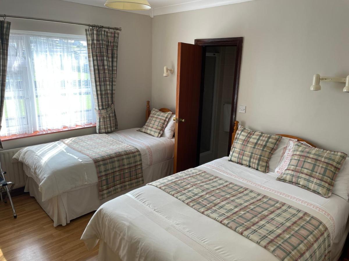 Cois Farraige Bed and Breakfast Lahinch Esterno foto